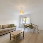 Apartamento 3br Comfort & Convenience In Massama