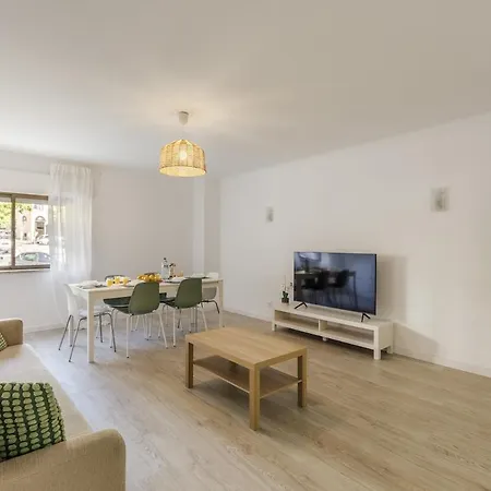 3br Comfort & Convenience In Massama Apartamento Queluz