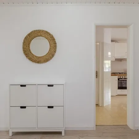 3br Comfort & Convenience In Massama Queluz
