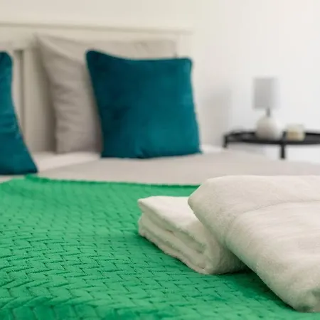 Apartment Comfort & Convenience In Massama *