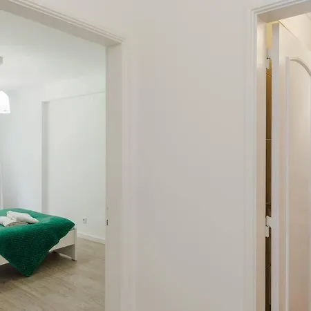 Comfort & Convenience In Massama Apartment *