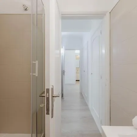 Apartment Comfort & Convenience In Massama *